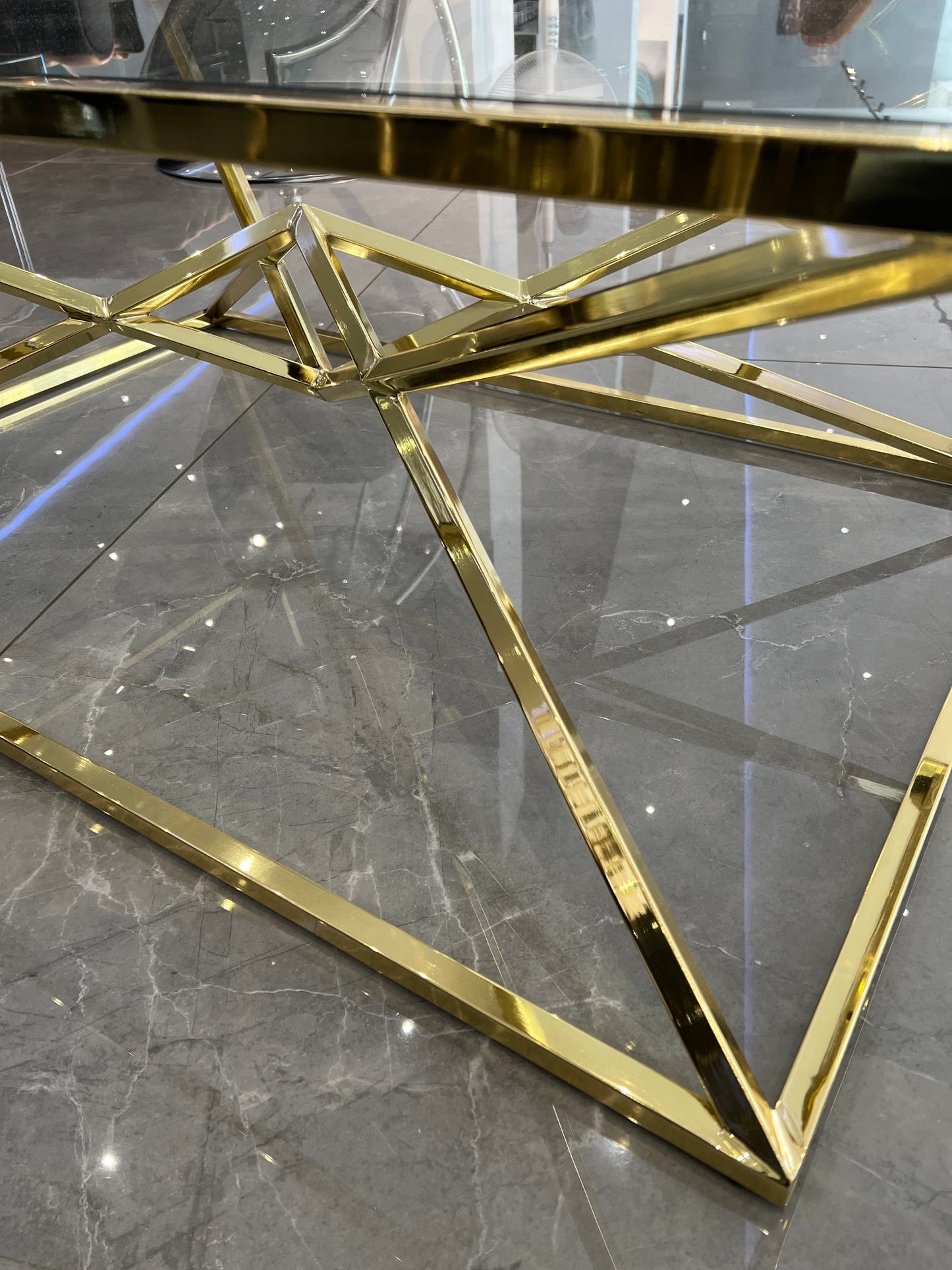 Pyramid Wohnzimmertisch Silber oder Gold Mit Glas 80cm x 120cm